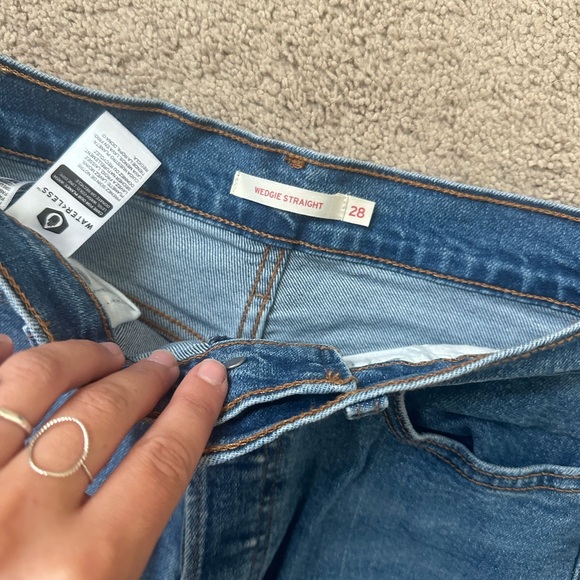 Levi Wedgie Straight Jeans - Picture 3 of 3
